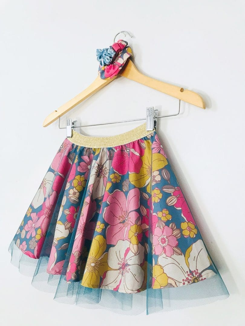 Φούστα Glitter Glam | Λουλούδια σε μπλε Φόντο - Image 2